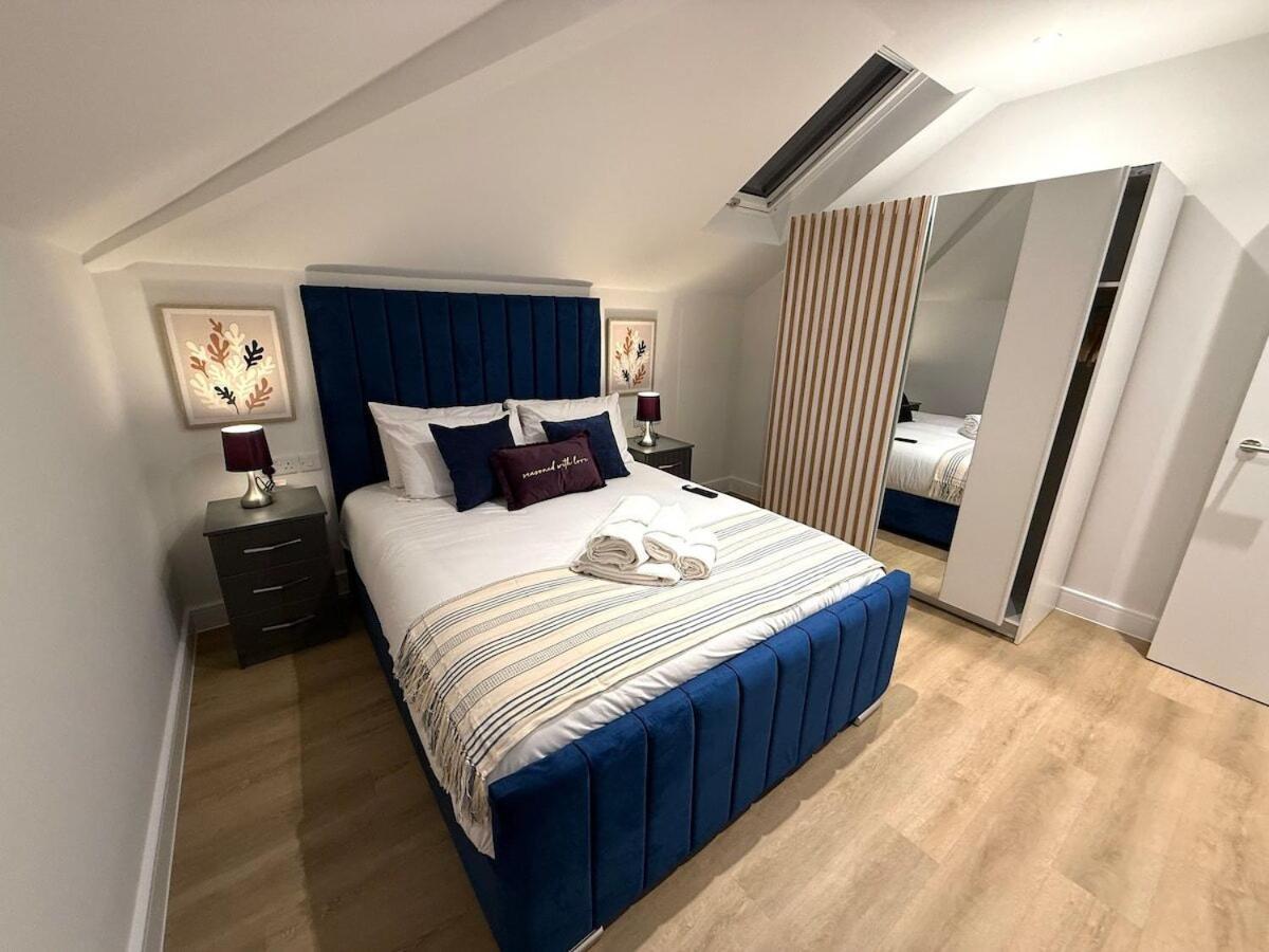 Sale Road Serviced Apartments Near Airport & Trafford Centre Вітеншо Номер фото