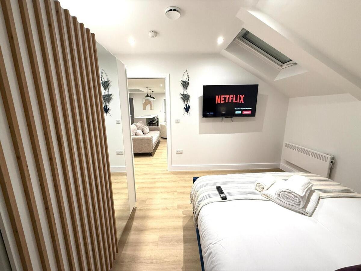 Sale Road Serviced Apartments Near Airport & Trafford Centre Вітеншо Номер фото